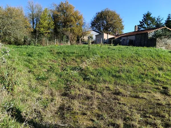 Terrain constructible sur la comme de Vallet