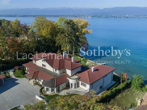 Maison 14 pièces 1361 m²