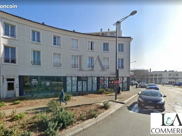 LOCAL COMMERCIAL 295 m² POITIERS