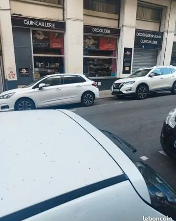 À louer local commercial 290m2