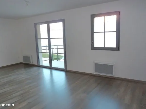 Appartement T2, proche du centre, face au jardin de la Rhonelle, 52m2 , Valenciennes