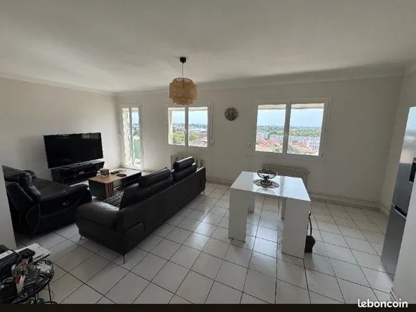 T4 78m² - Dernier étage ascenseur - Vue panoramique Béziers - Balcon + cave