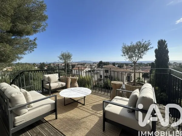 Maison 11 pièces 310 m²