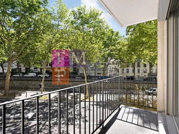 Appartement lumineux de 4 pièces avec balcon Parking - Cav