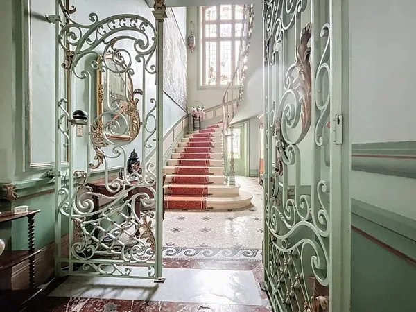 APPARTEMENT-MAISON AVEC JARDIN
