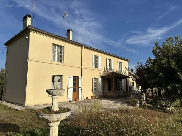 Charme et Potentiel à la Campagne Maison en Pierre avec T2 Attenant - MARMANDE
