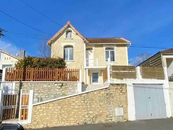 Maison de 1930 rénovée Ruelle-sur-Touvre