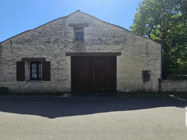 Maison 2 pièces 104 m²