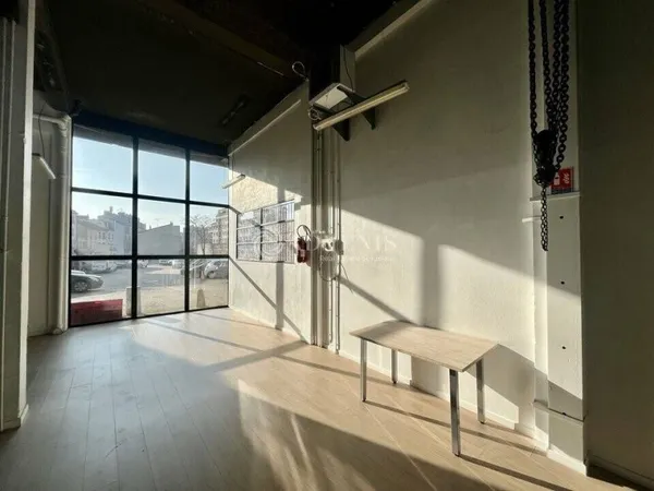 Bureau 160 m²