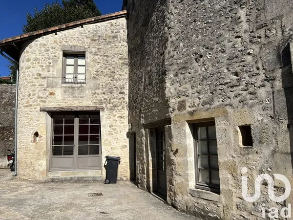 Bâtiment 331 m²