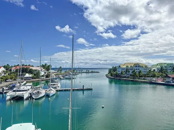 Marina SAINT FRANCOIS - Immeuble 22 logements et commerces