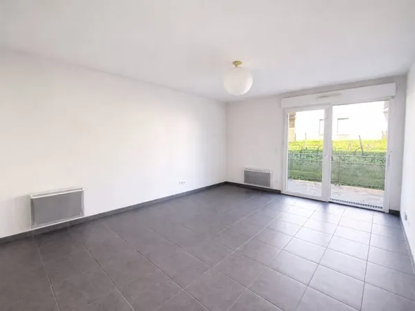 T2 de 39 m2 à Artigues-Près-Bordeaux avec place de parking e