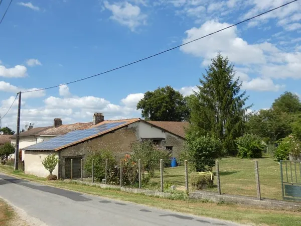 Maison avec grange attenante à rénover