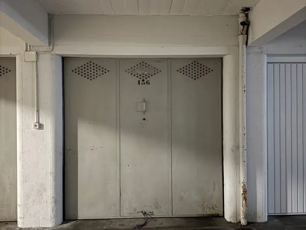 Garage dans le triangle d'or