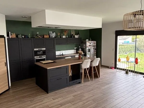 🏡 Maison familiale rénovée 148 m² - 4 chambres - Terrain 906 m² - Sous-sol - Neuflize