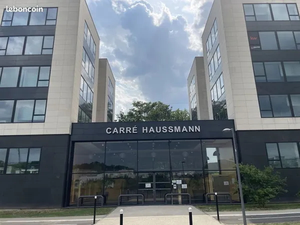Bureaux 32 m² Évry-Courcouronnes