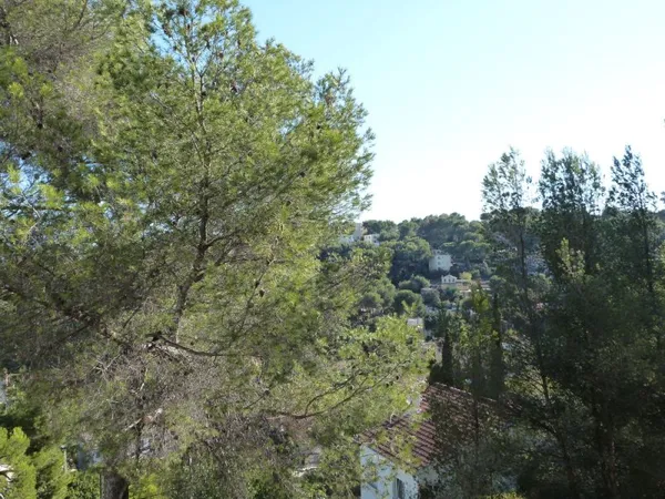 F1 - 29m2 avec cave hauteurs de la Seyne