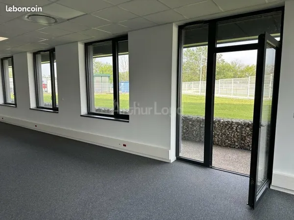 Bureaux 353 m²