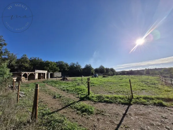 Terrain 5590 m²