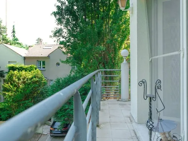 Appartement lumineux avec balcons