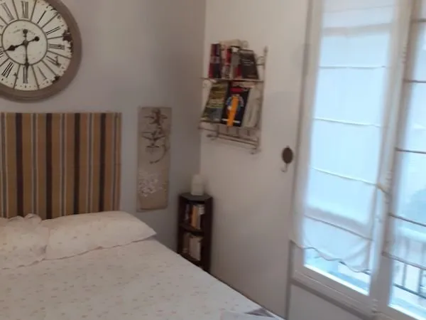 Au coeur du nouveau Denfert et de sa nouvelle place végétalisée, 2 pieces dans un immeuble classé av