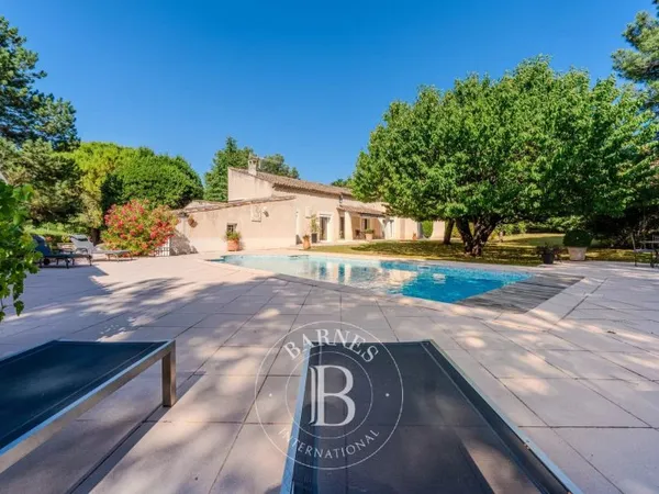 AIX EN PROVENCE NORD - MAISON FAMILIALE 255M² - 6 CHAMBRES - PIS