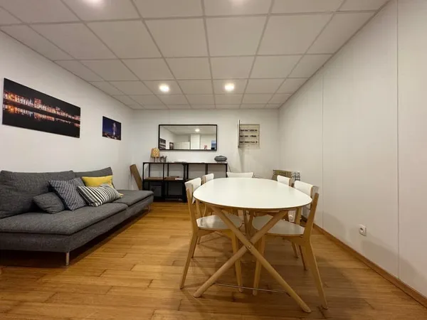 Local commercial galerie marchande 03600