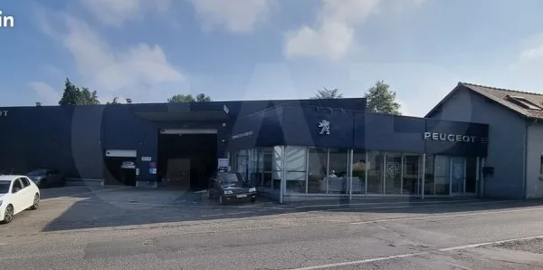 Local 759 m²