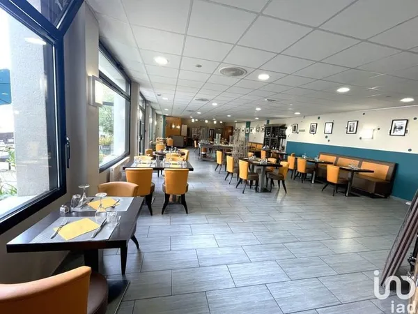 Fonds de commerce 330 m²