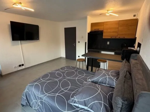 Quartier Landouge - Studio avec terrasse, parking et accès piscine