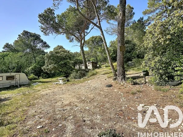 Terrain 1184 m²