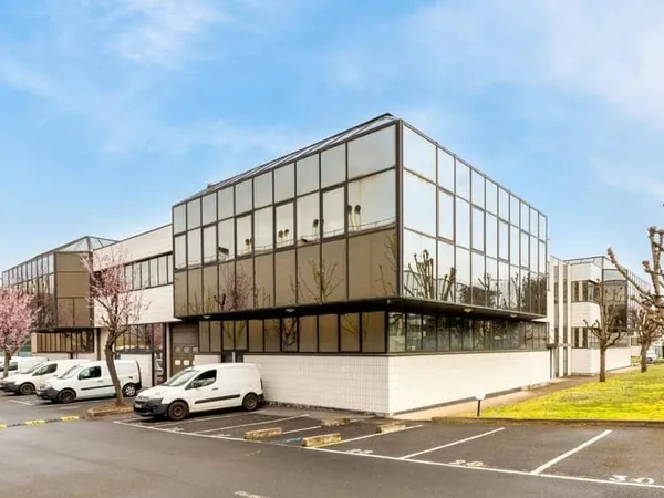 Entrepôt 1937 m²