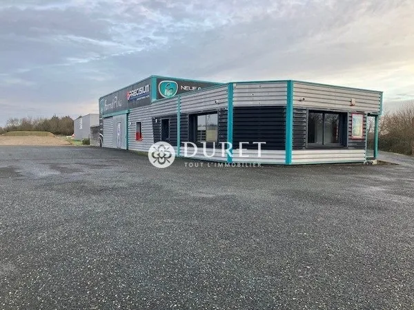 Local commercial 320 m²