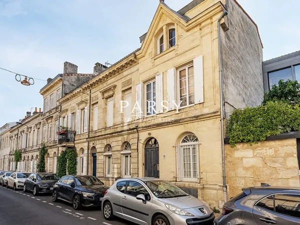 Immeuble de rapport rénové SAINT SEURIN / JARDIN PUBLIC / FONDAUDEGE Bordeaux