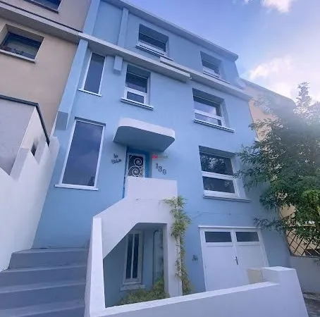 Maison 9 pièces 167 m²