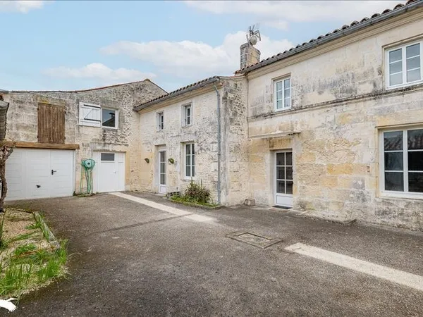 Bien immobilier de rendement Vente Bougneau   228975€