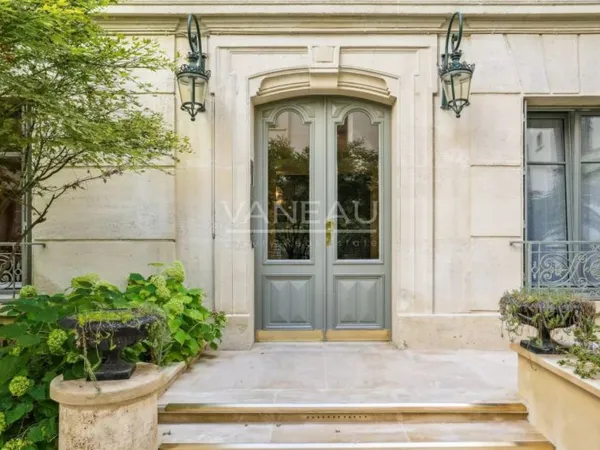 Paris XVIIe- Copropriété de grand standing - Appartement familia