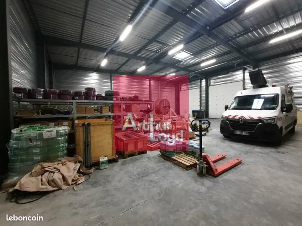 LOCAL D'ACTIVITE 696 m² LEZOUX