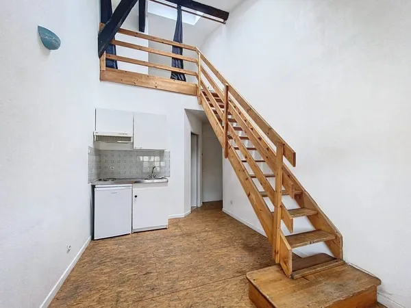 RUE DE LA PRIMATIALE (DISPONIBILITE AVRIL)