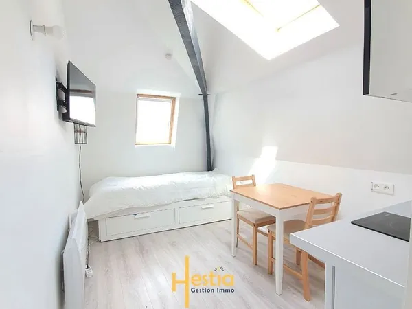 Studio 1 pièce 13 m²