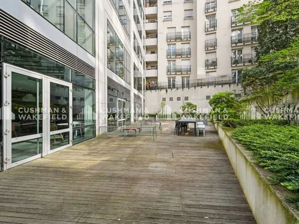 Bureaux 361 m²