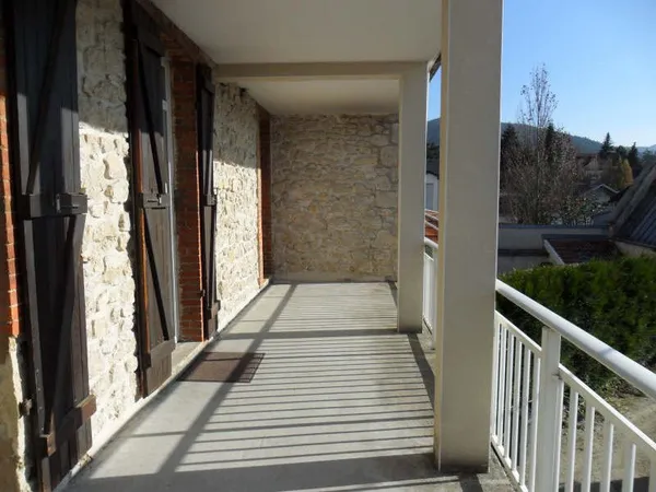 APPARTEMENT T3 Oyonnax de 75,09 m²
