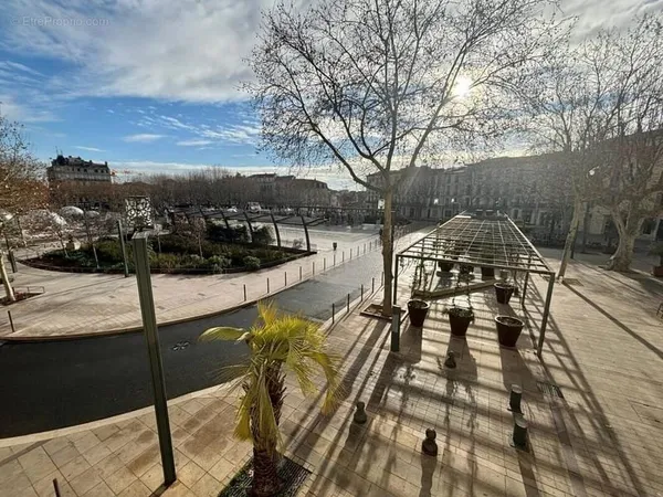 Local place jean jaures - beziers