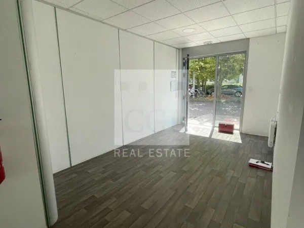 Bureau 120 m²