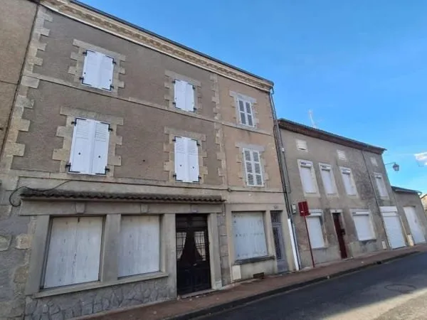 Maison 8 pièces 228 m²