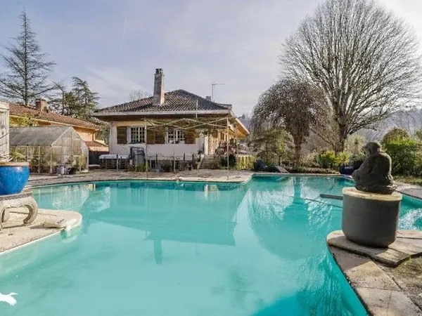 Maison 6 pièces 211 m²