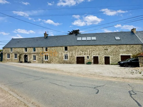 Charmante longère de 200m2 avec plusieurs dépendances à GONNEVILLE LE THEIL