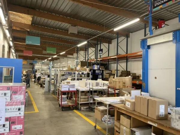 Bureaux 1146 m²
