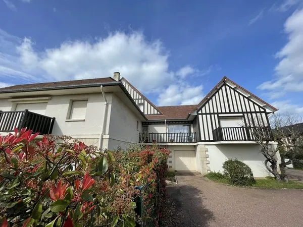 CABOURG RARE T2 CABINE COEUR DE VILLE