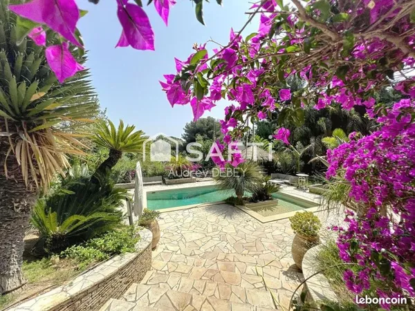Propriété 8 pièces 398 m²
